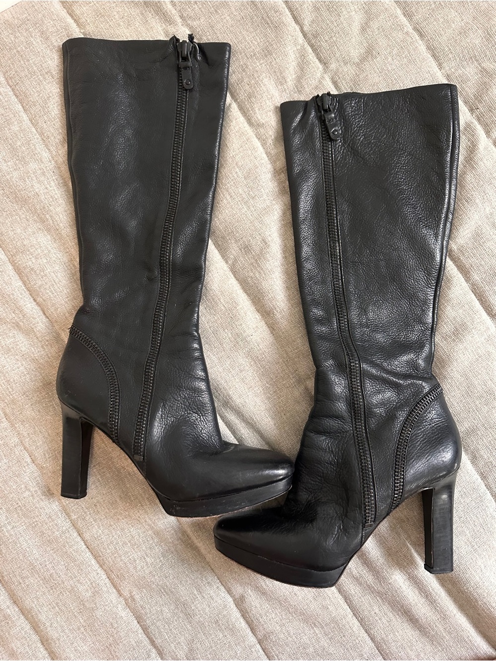 Via Spiga Black Leather High Heeled Knee-High Boots Zipper Detail Women’s 9.5